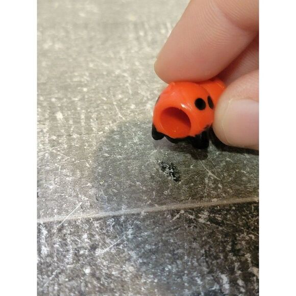 Miniature red ladybug toy figure doll accessory pet - Picture 4 of 4